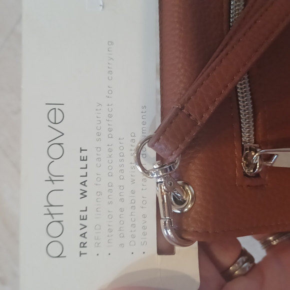 NWT Path Travel Wallet - Picture 3 of 7